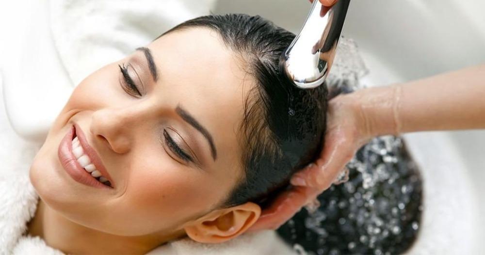 Hair Spa Benefits In Marathi | घरीच पार्लरप्रमाणे &#8216;हेअर स्पा&#8217; कसा कराल