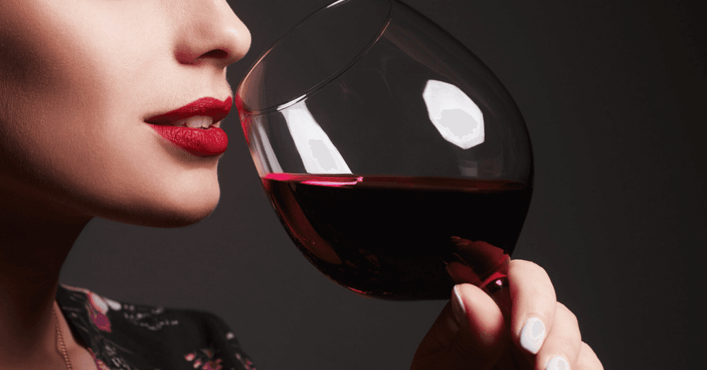 जाणून घ्या रेड वाईनचे 15 फायदे &#8211; Health Benefits of Red Wine in Marathi