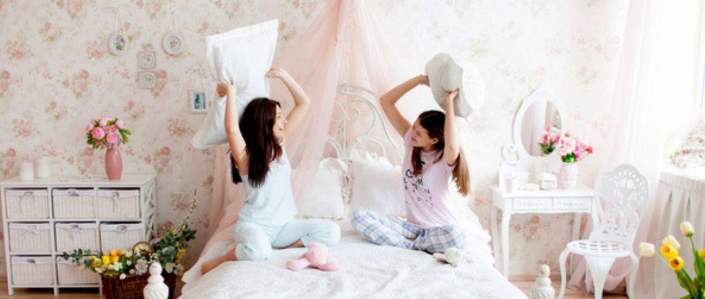 टॉप 10 आयडियाजमुळे तुमचं बेडरूम दिसेल अधिक सुंदर!